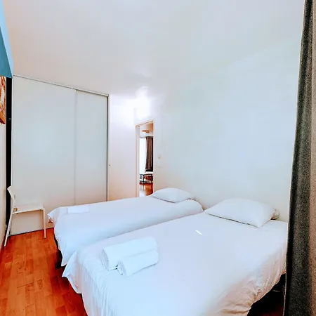 Apartman Chic And Spacious With Parking